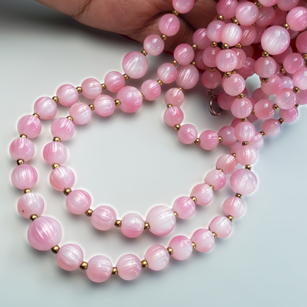 VINTAGE 60's MOD Lucite Pink Cotton Candy Transparent Beaded Mid-Century Necklac